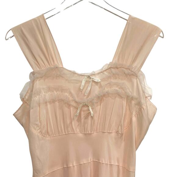 Vintage 40s Pink Rayon Bias Cut Ruffles & Bows Maxi Slip Dress Nightgown Size M - Picture 7 of 10